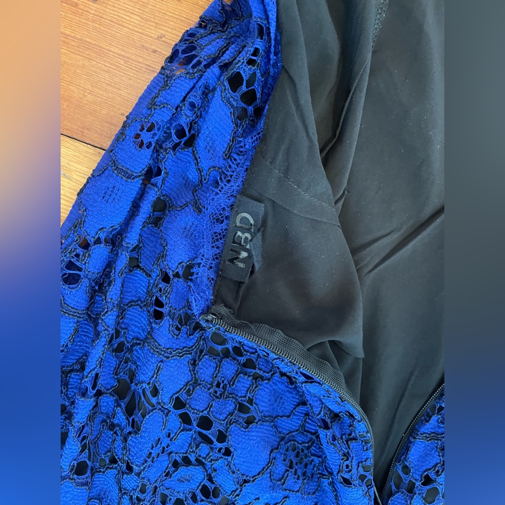 Dress - Picture 6 of 6